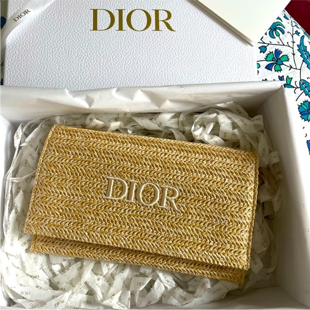 BNIB DIOR RAFFIA CLUTCH